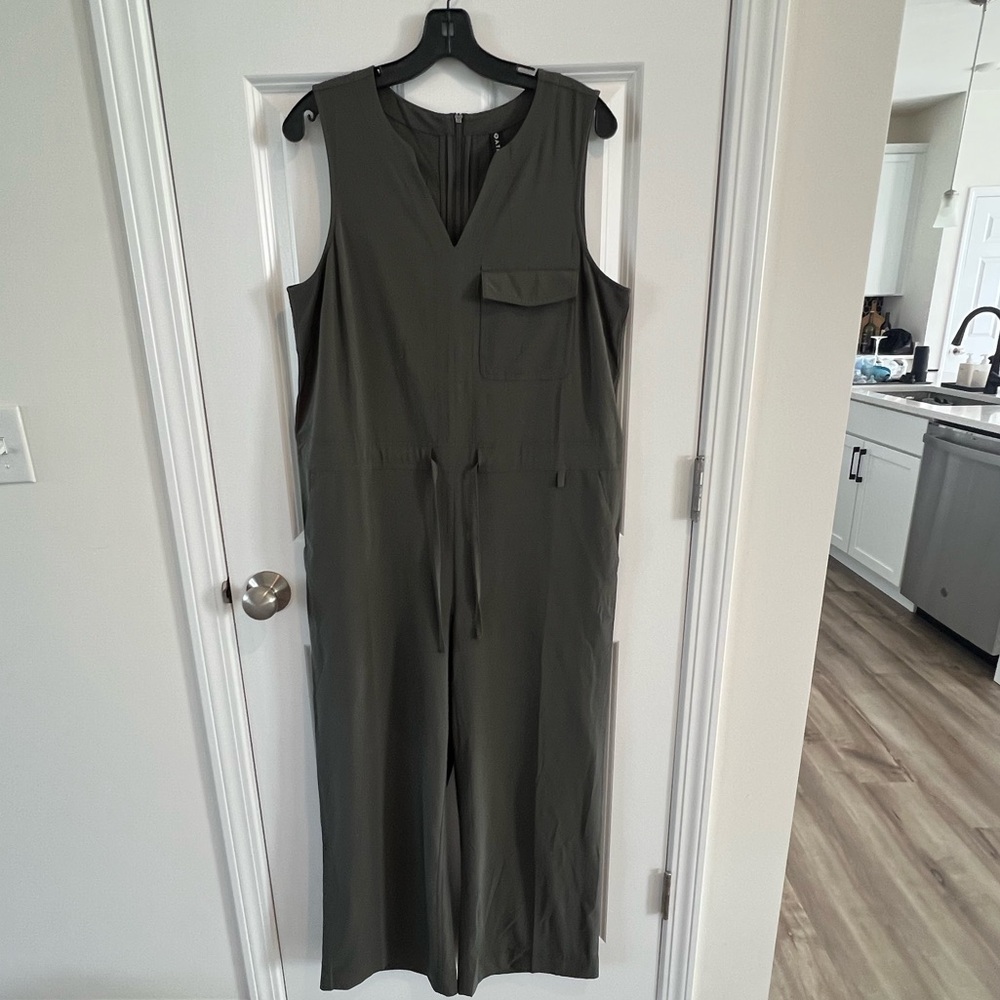 Athleta Dark Green Sleeveless Jumpsuit